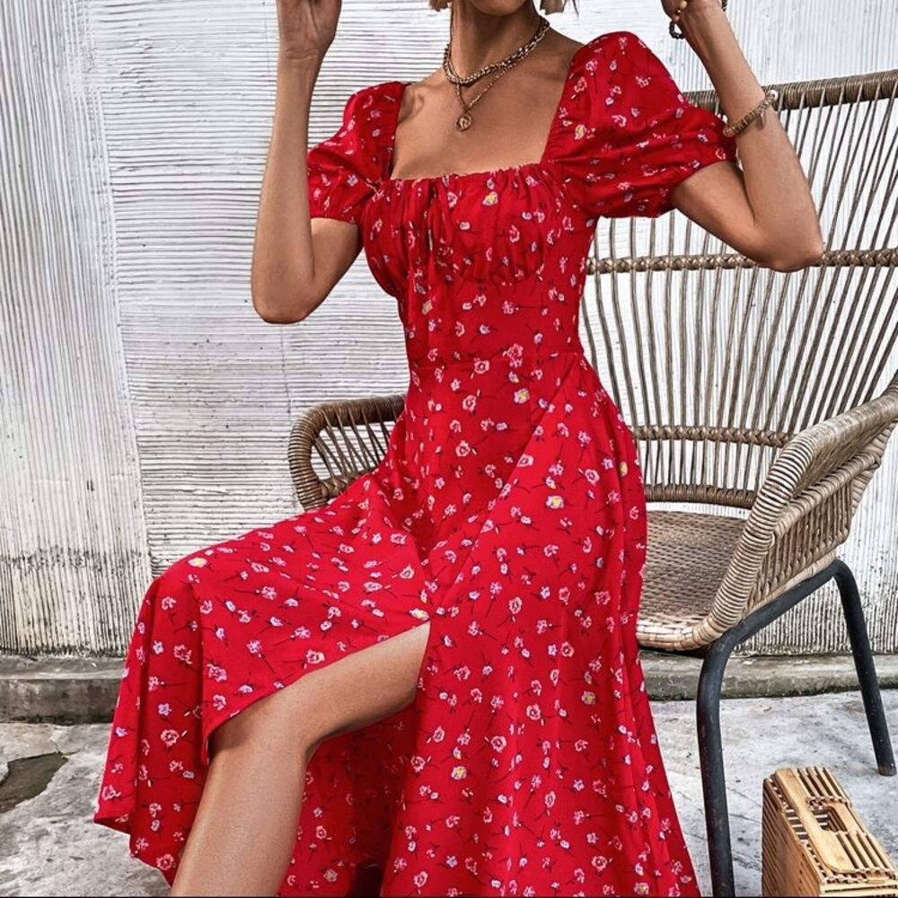 New Allover Floral Square Neck Ruched Bust Puff Sleeve Split Thigh Dress red - Picture 3 of 6